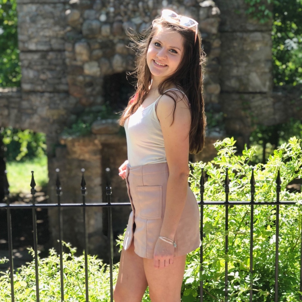 Meet your Posher, Cayla